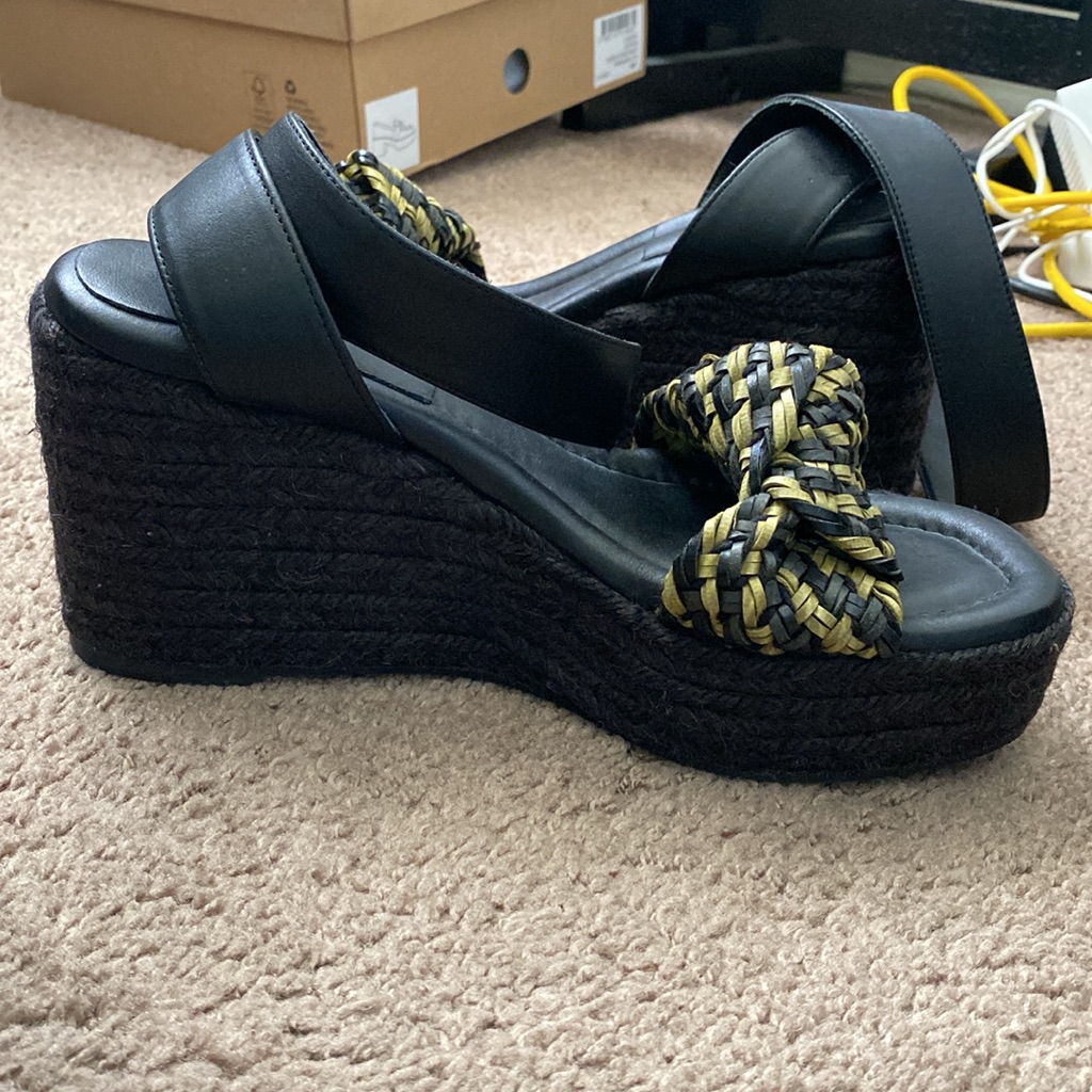 Equitare Yuma Wedged Sandal In Black And Green. Size Eu 40 Or Us 9.